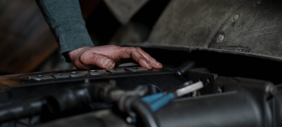 Aproveite o 13º salário e faça uma manutenção do seu carro