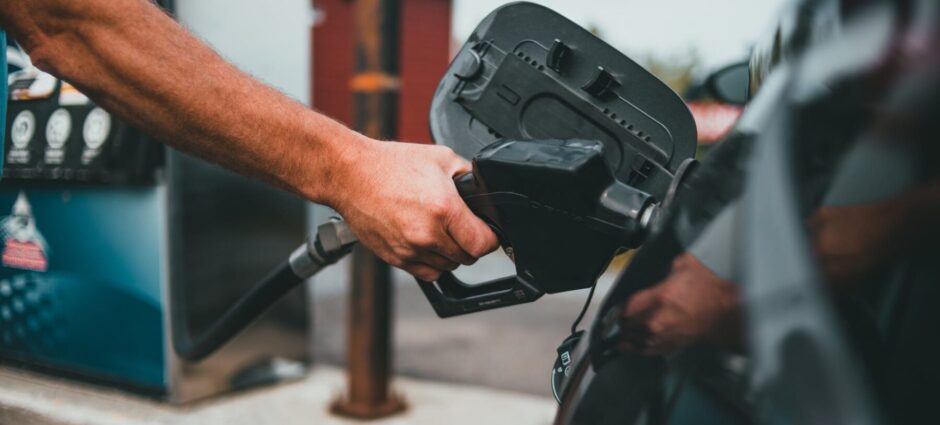 Aprenda a economizar combustível