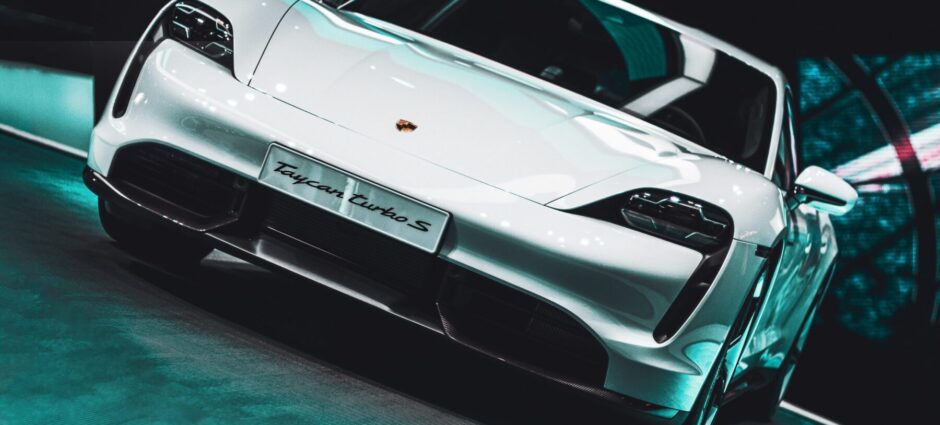 Continental foi homologada como pneu original do Porsche Taycan