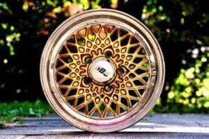 Rodas de Liga leve ou de ferro