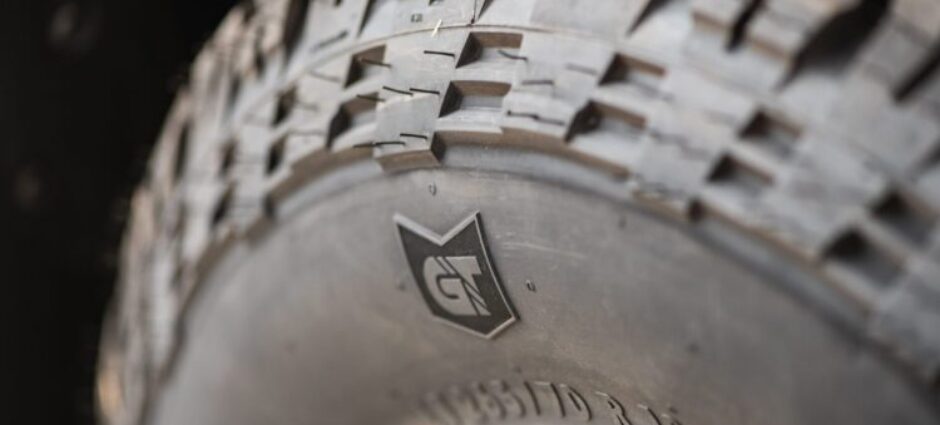 Pneus General 175/70 R13. Compre essa medida.