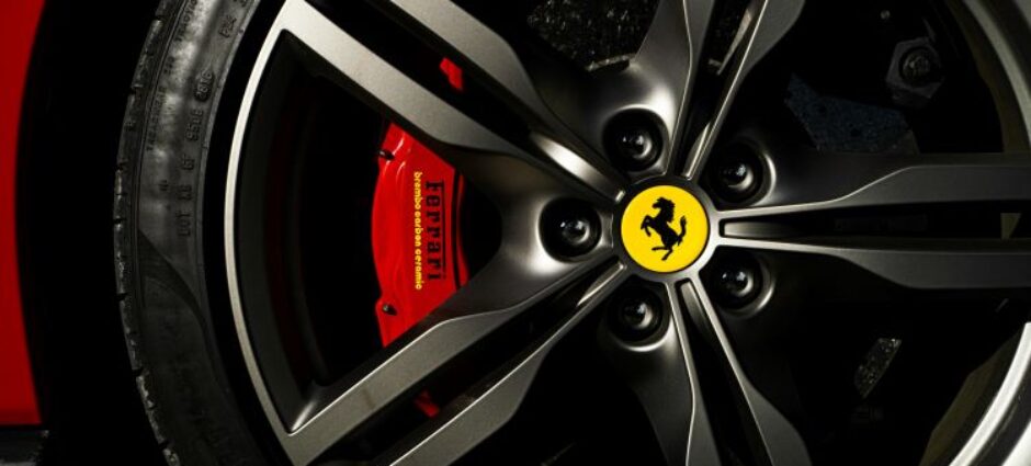 Quanto custa o pneu de uma Ferrari?
