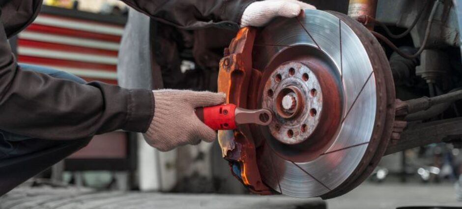 Troca de discos e pastilhas de freio é na Full Pneus