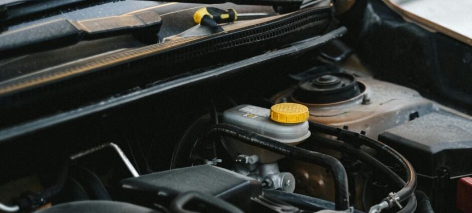 Manutenção do Fluido de Freio: Mais Segurança nas Estradas