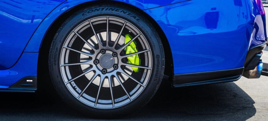 Procurando pneus 215/65 R16 para o seu carro?