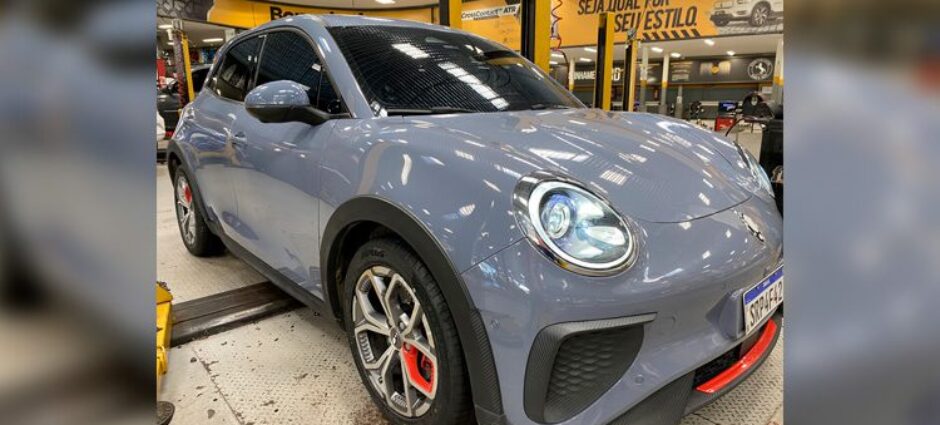 Manutenção e pneus para carros elétricos e híbridos: a Full Pneus está pronta para atender essa nova demanda