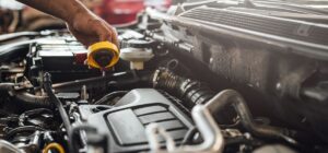 Por que o óleo velho aumenta o consumo de gasolina?