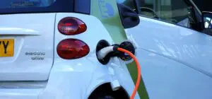 Manutenção preventiva para carros híbridos e elétricos