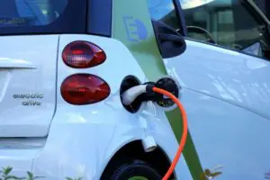 Manutenção preventiva para carros híbridos e elétricos