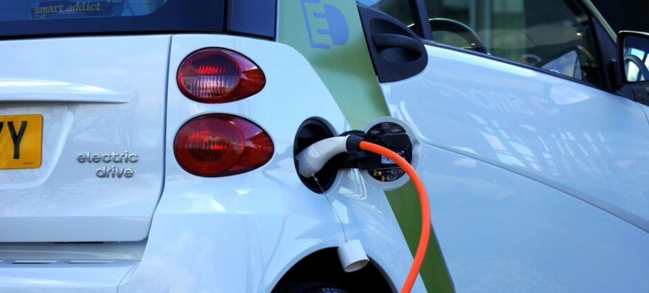 Manutenção preventiva para carros híbridos e elétricos