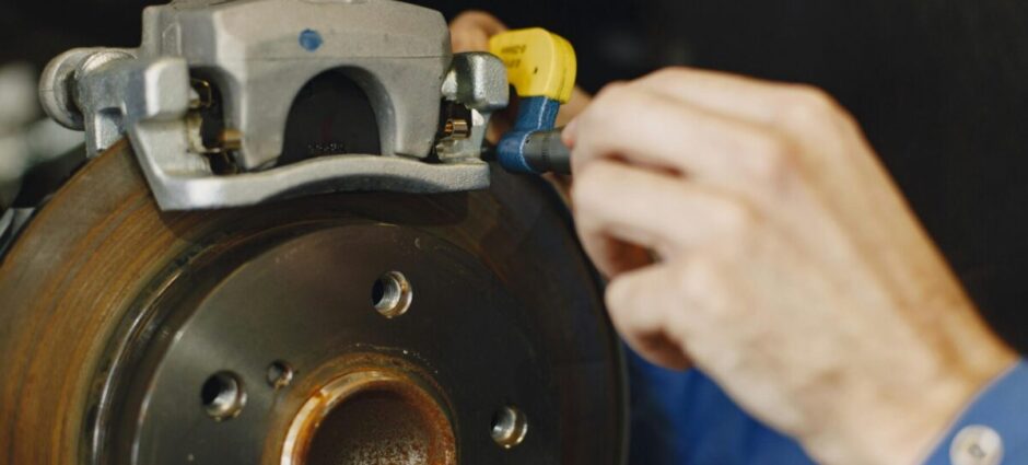 5 Sinais de que seus freios estão pedindo socorro