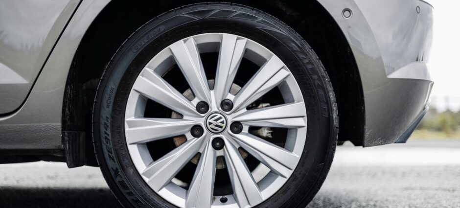 Qual é o Melhor Pneu 175/70 R14? 