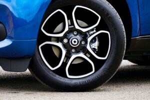 Pneu 185/60 R15: Economize com Segurança