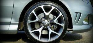 Pneu 195/65 R15: Escolha com Inteligência e Economia
