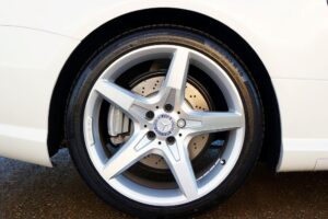 Pneus 195/65 R15: segurança e custo-benefício para o seu carro