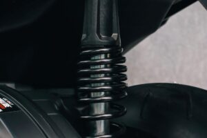 Suspensão com problema? Então, corre para a Full Pneus