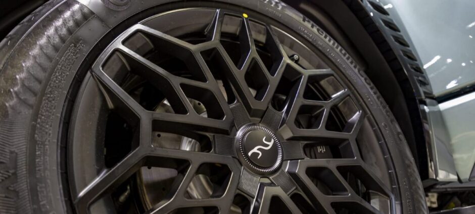 Quanto custa o pneu 205/55 R16? 